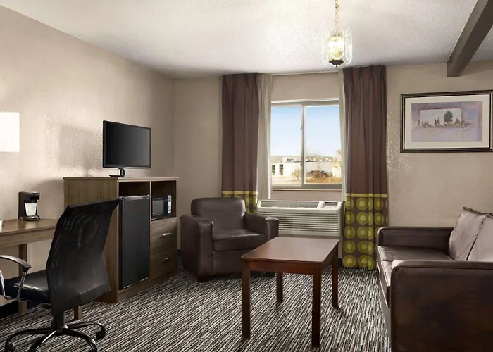Super 8 By Wyndham I-55 N/chicago 2*