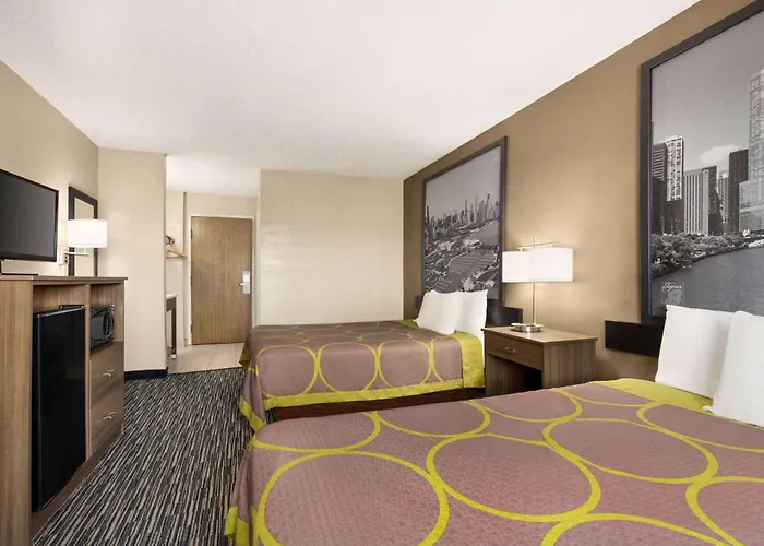 Hotel Super 8 By Wyndham I-55 N/chicago 2*