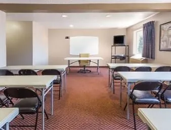 Super 8 By Wyndham I-55 N/chicago Hotel