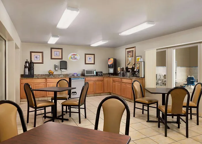 Hotel Super 8 By Wyndham I-55 N/chicago 2*