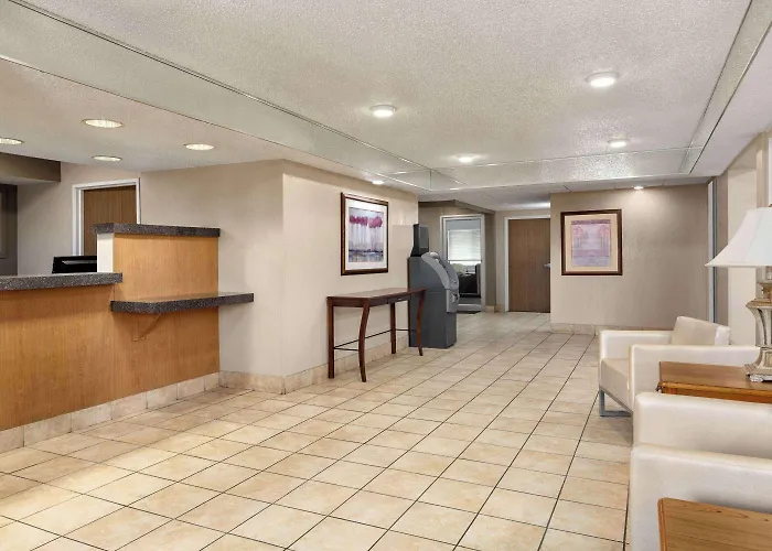 Super 8 By Wyndham I-55 N/chicago Hotel Joliet