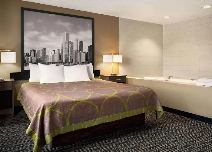 Super 8 By Wyndham I-55 N/chicago 2*